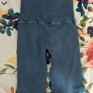 Free People Movement Leggings- in PERFECT condition